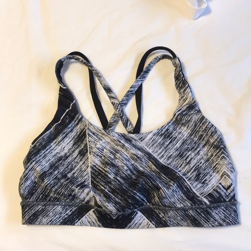 Lululemon sports bra, size 6